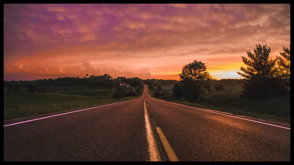 Caminho ao entardecer